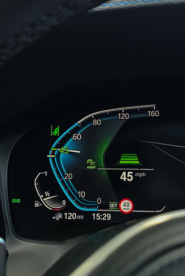 Retrofit cu pilot automat adaptiv BMW