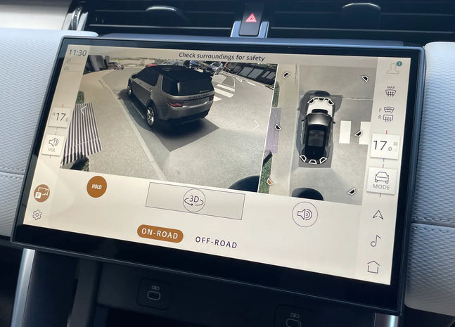 Land Rover Pivi 3D surround view parking camera display example