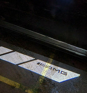 Sigla cu LED de curtoazie pentru lumina baltă pentru oglindă pentru Mercedes-Benz „AMG” 
