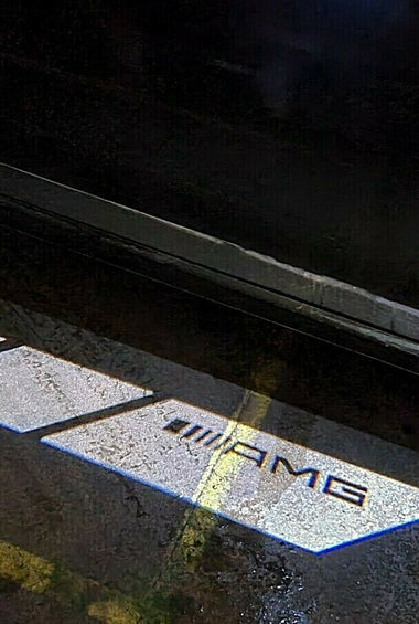 Sigla cu LED de curtoazie pentru lumina baltă pentru oglindă pentru Mercedes-Benz „AMG” 