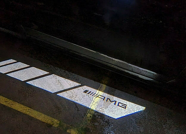 Sigla cu LED de curtoazie pentru lumina baltă pentru oglindă pentru Mercedes-Benz „AMG” 